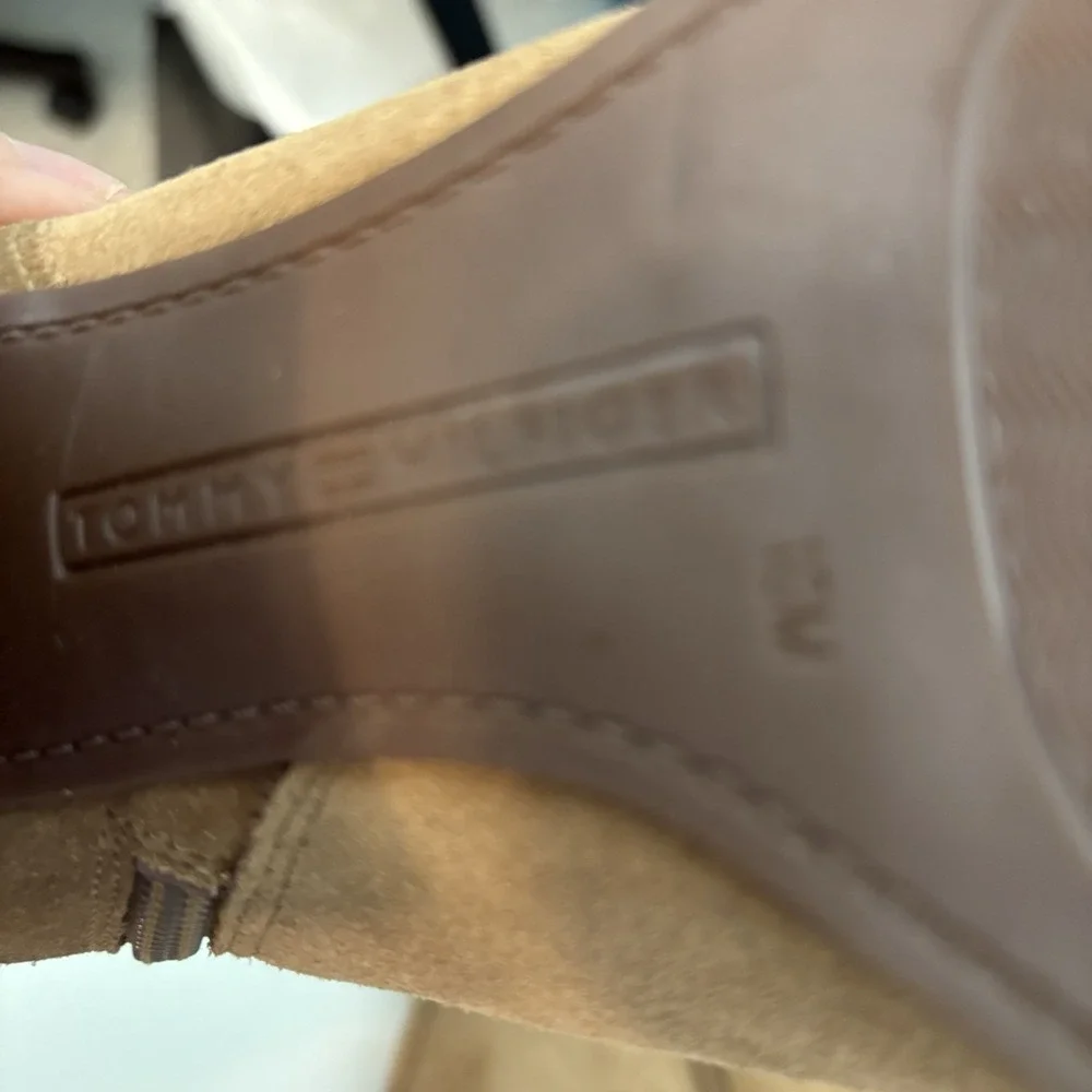 Tommy Hilfiger Ankle Booties Women's Size 10M Brown Suede ‎ Stacked Block heel - Picture 8 of 9